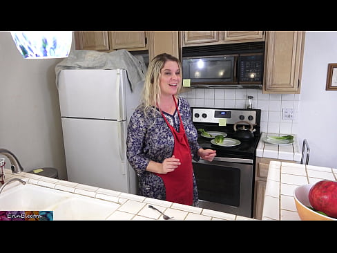 ❤️ Stepmom ga bhleoghan sa chidsin ron cheann-latha aige Porno  leinn  ﹏